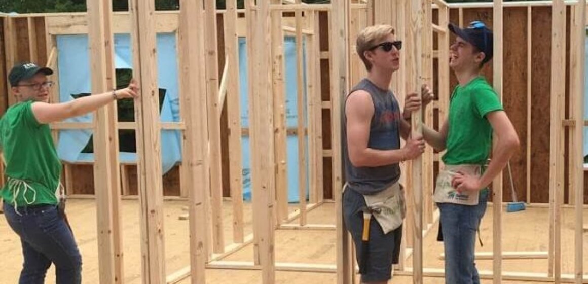 Spring 2017 Community Service Day with Habitat For Humanity