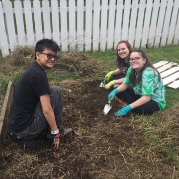 Spring 2017 Community Service Day with Roanoke Community Garden Association Spring 2017 Community Service Day with Roanoke Community Garden Association
