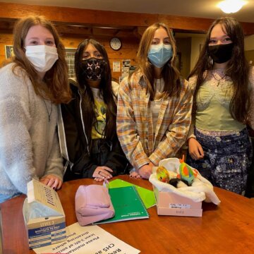 Spanish Class Spanish Class reading Llam en Lima