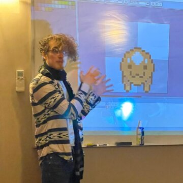 Finn Teaching - 5 Alumnus Finn Tanguay ('17)