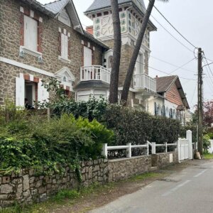 Olivia boule France 2023 Trip 4:9 -105 France 2023 Trip