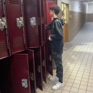 CS - Rescue Mission - 21 Students Volunteering at the Rescue Mission