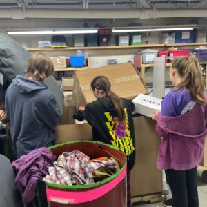 CS - Rescue Mission - 30 Students Volunteering at the Rescue Mission