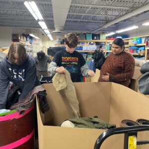 CS - Rescue Mission - 37 Students Volunteering at the Rescue Mission