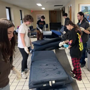 CS - Rescue Mission - 5 Students Volunteering at the Rescue Mission