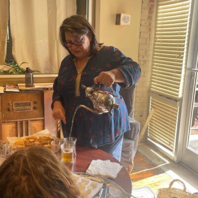 Lunch Tea - 3 Pouring French Tea