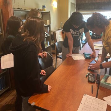 Motion Lab - 1 This concept allows students to explore the relationships between position, velocity, and acceleration. Using motion-sensor carts,