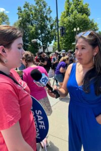 Zoe Protesting - 8 Zoe Protesting